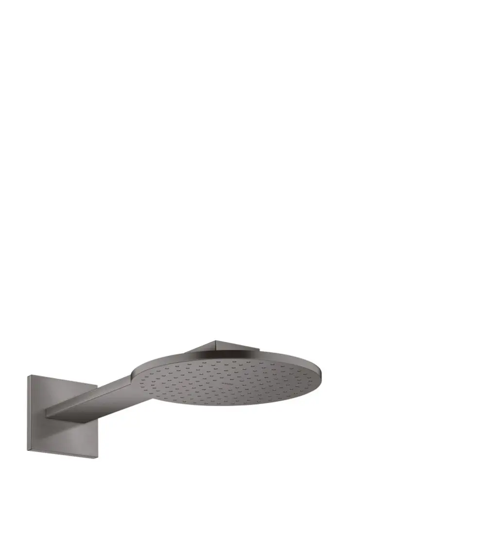 Kopfbrause mit runder, flacher Düsenfläche und Brausearm in gebürstetem Schwarzchrom, montiert an der Wand, von der Marke AXOR.